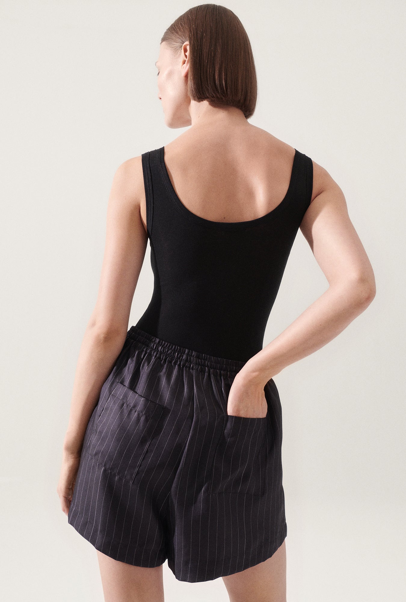 Twill Slouch Shorts Pinstripe Black / White