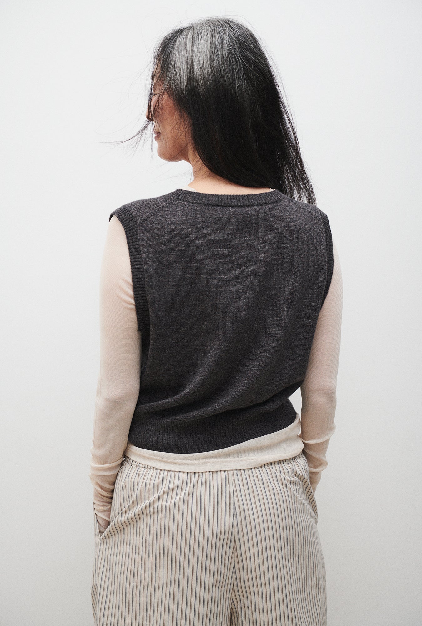 V-Neck Sweater Vest Granite Melange