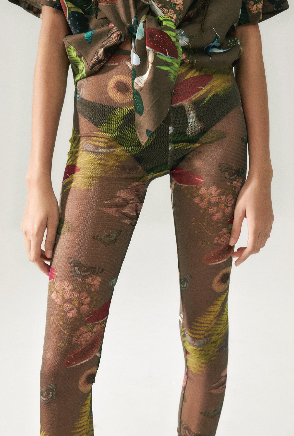 Mesh Leggings Magic Mushroom Dark Earth