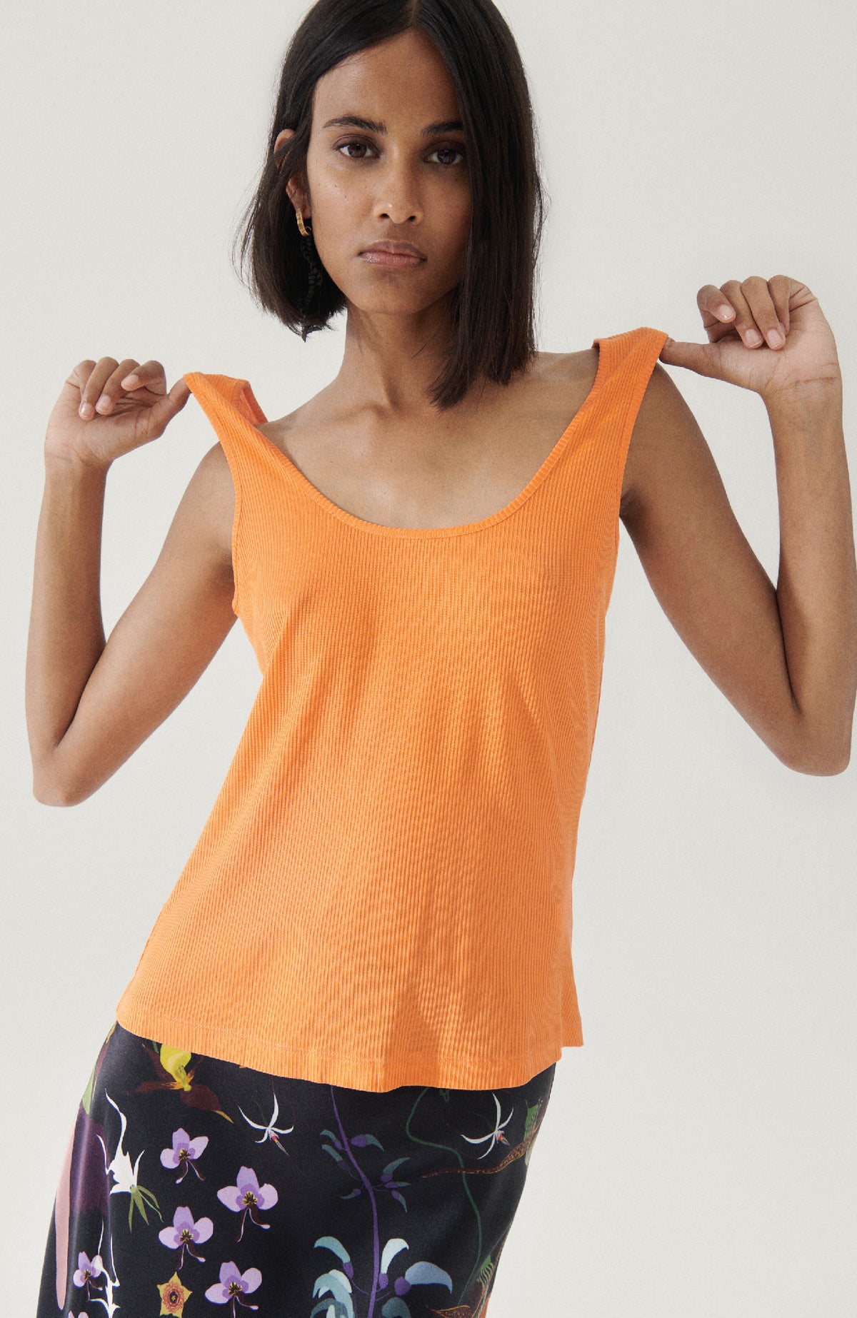 Ribbed Tank Fire Lily