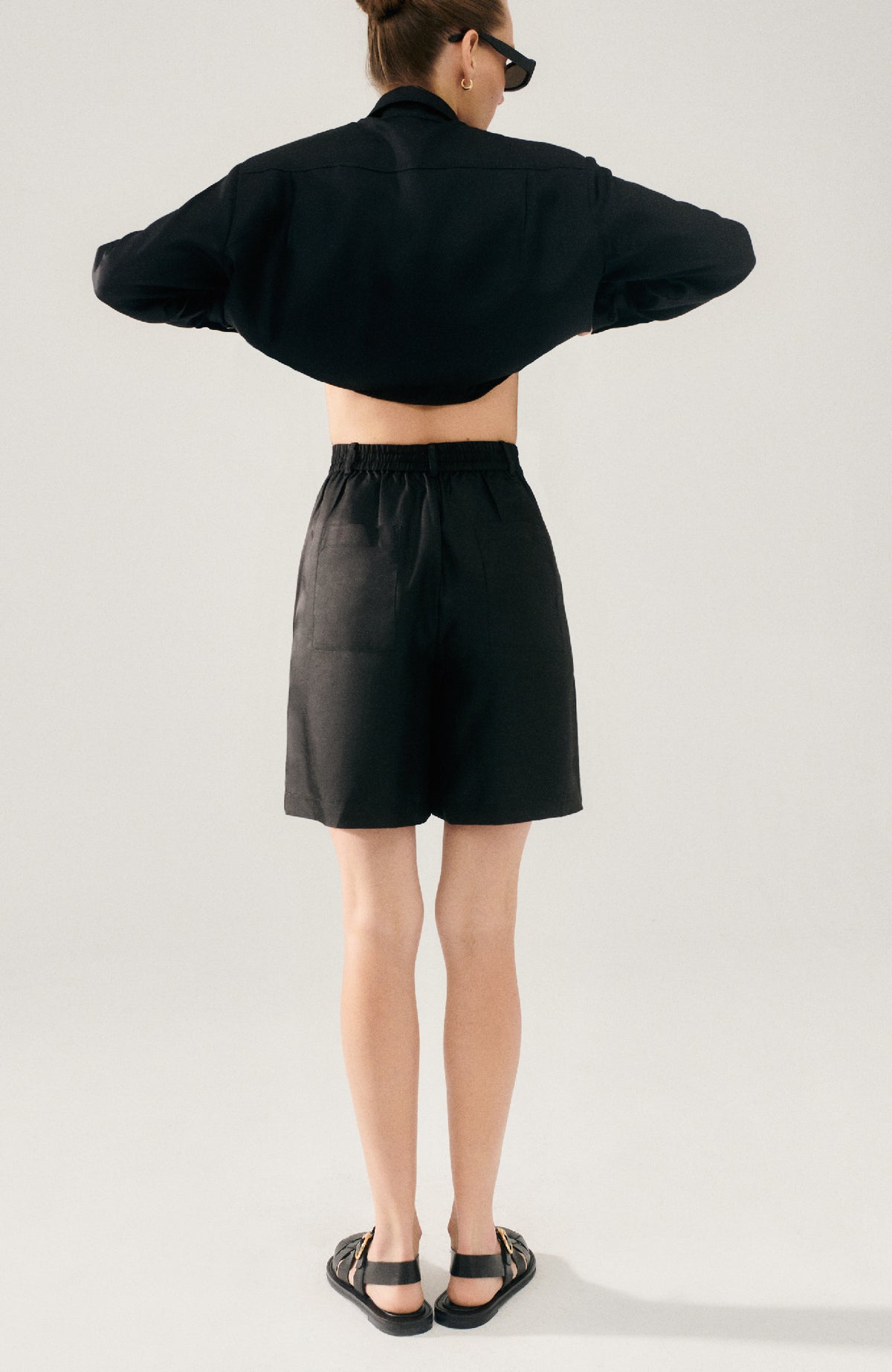 Twill Double Pleated Shorts Black