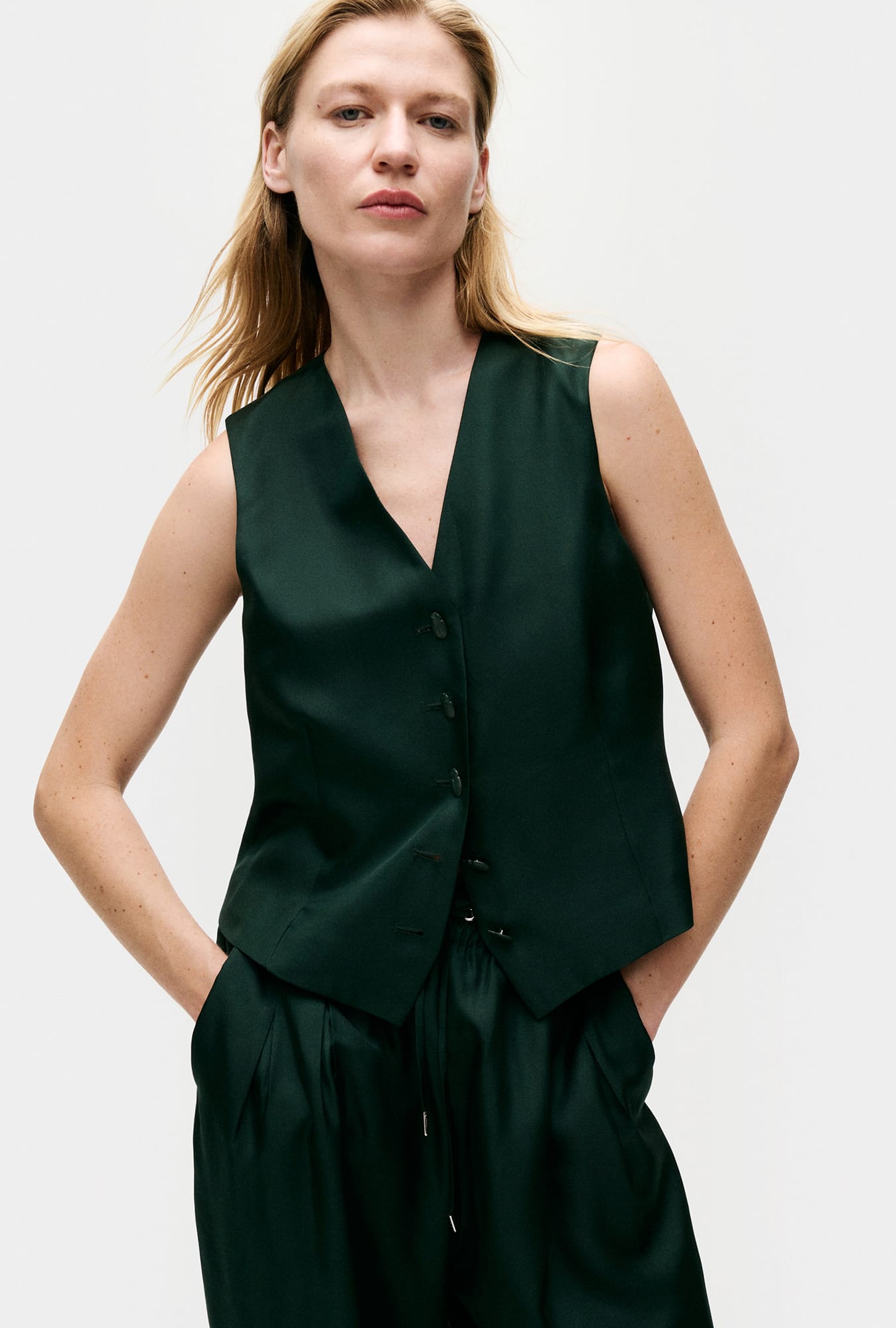 Twill Vest Scarab
