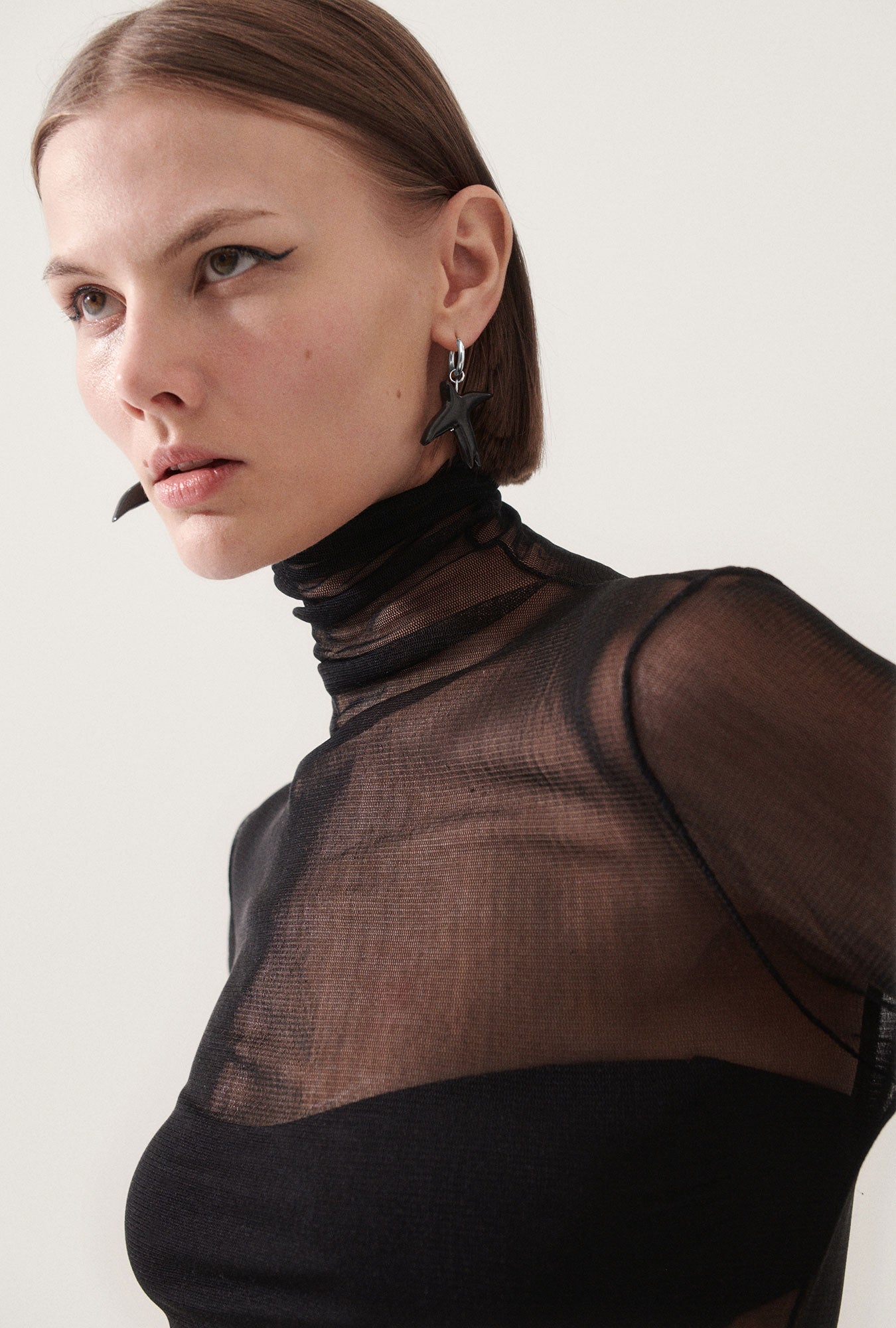 Raven Earrings Black