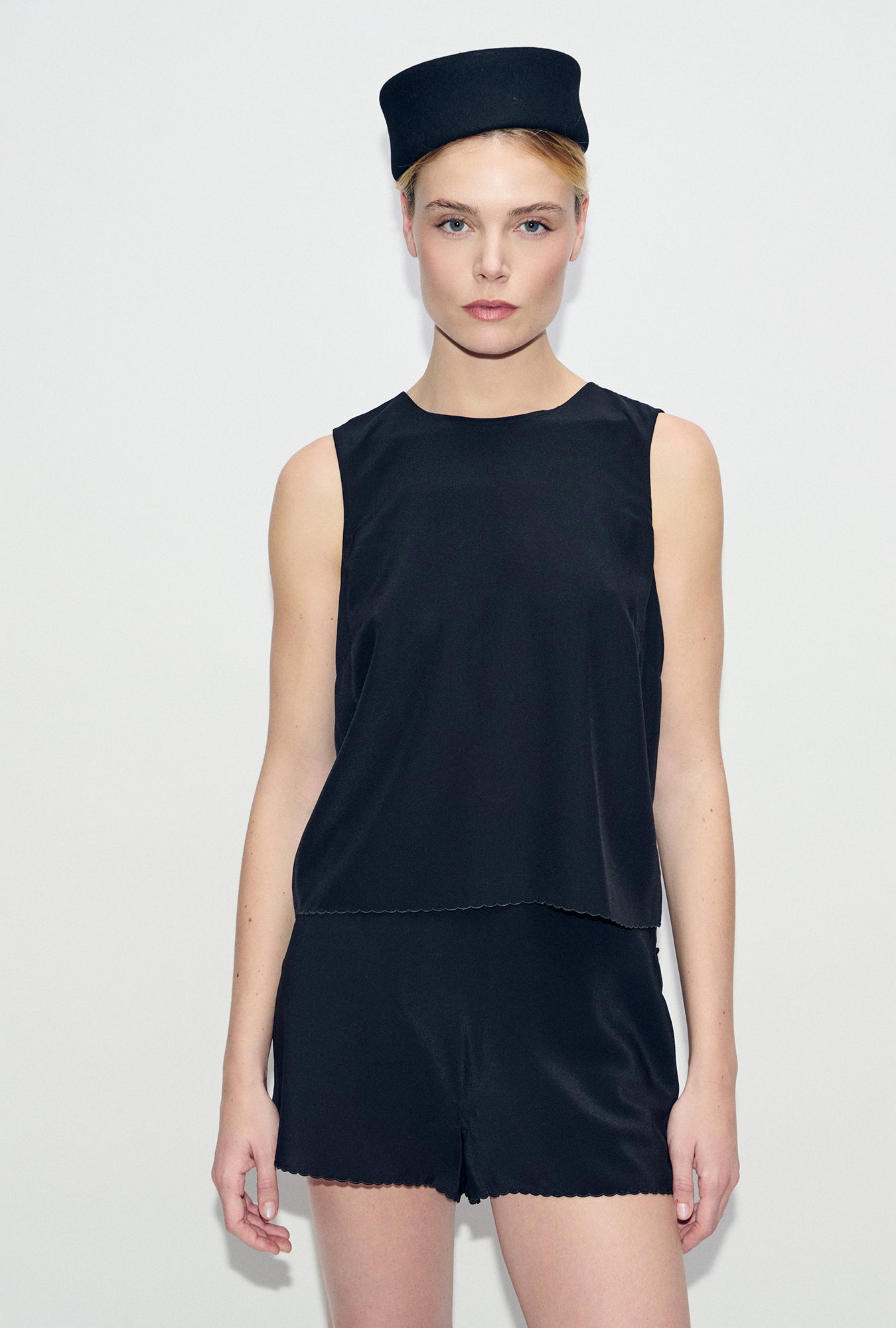 CDC Scallop Shorts Black